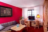 Familienzimmer Karl May - mit Sofa und TV&hellip;